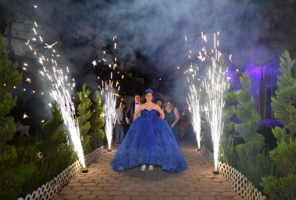SERVICIO DE PIROTECNIA PARA FIESTAS Y EVENTOS